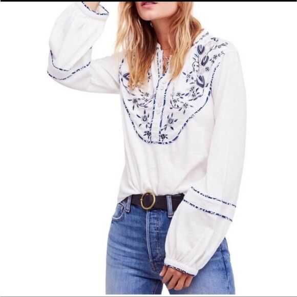 FREE PEOPLE | Sundance Kid White Blue Embroidered Henley Top Women’s Size Small - Picture 3 of 13